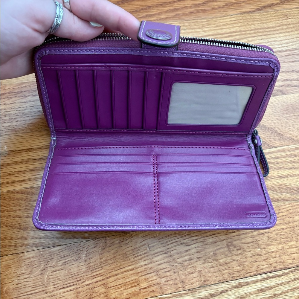 Vintage Coach Purple and Light Gray Monogram Zip Wallet - Picture 4 of 6